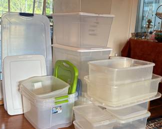 Many sizes of storage containers all have lids. This is just a few of them.