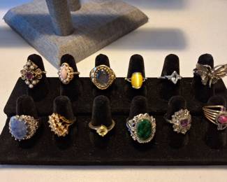 12 Pretty Rings
