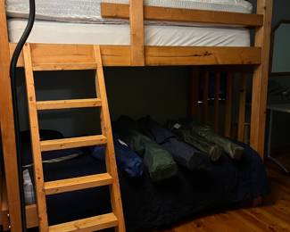 solid sturdy bunk bed
