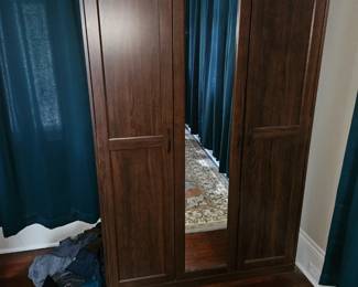 Armoire (2)