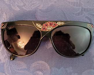 Whitney Houston Stendhal glasses