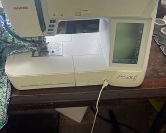 Janome sewing machine like new