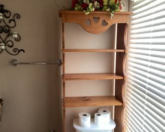 Bathroom shelve
