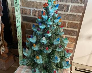 22"Atlantic Mold Ceramic Christmas Tree w/Star &Bulbs