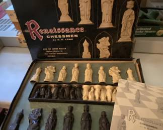 1959 Renaissance Chess Set, looks new