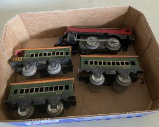 930's Joy Line Engine & 3 Cars side view showing wheels