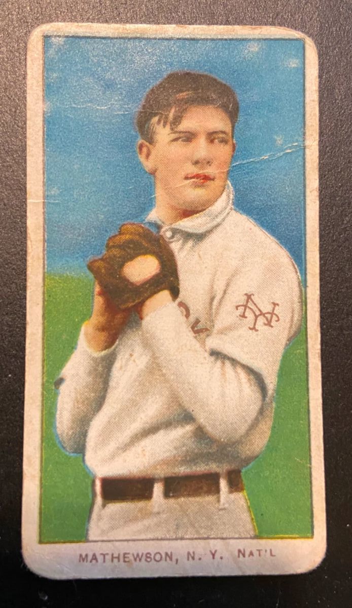 1909-11 T-206 Christy Mathewson (Black Cap)