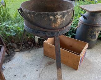 Heavy Cast Iron Caldron