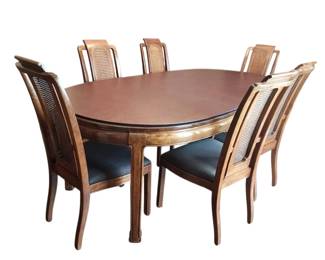 Thomasville Dining Room Table With Protective Cover 1 Extra Leaf  6 Caneback Chairs