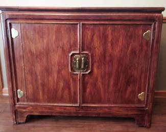 Thomasville Mystique Flip Top Server Dry Bar