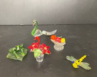 Miniature glass figurines