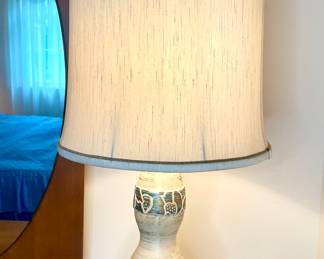 MCM ceramic table lamp vtg