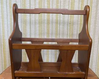 Hellerware solid wood magazine rack
