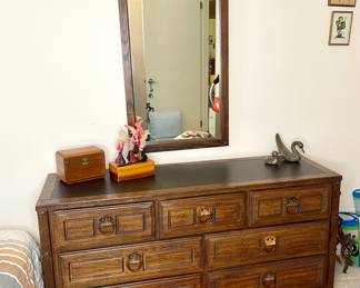 American of Martinsville 7 drawer dresser