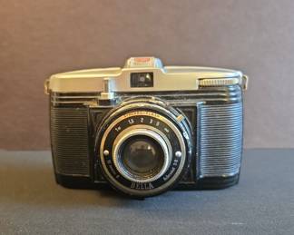 1950's Bilora Bella Viewfinder Camera