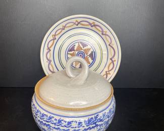 Atq. Chinese lidded jar anad plate
