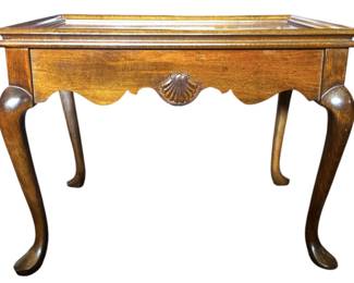 Queen Ann Style End Table