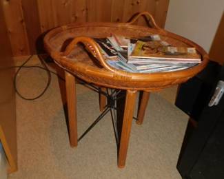VINTAGE RATTAN BASKET TABLE