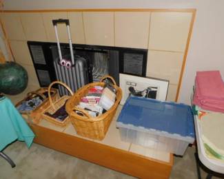 Hoisery, Luggage