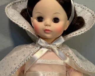 Snow White By Madame Alexander