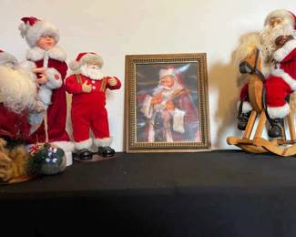 Santas On The Way