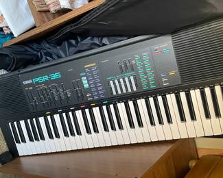 Yamaha PSR-36 Keyboard
