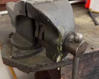 Bench Vise