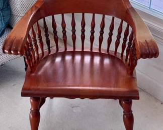 Windsor Style Accent Chair With Claw Arms