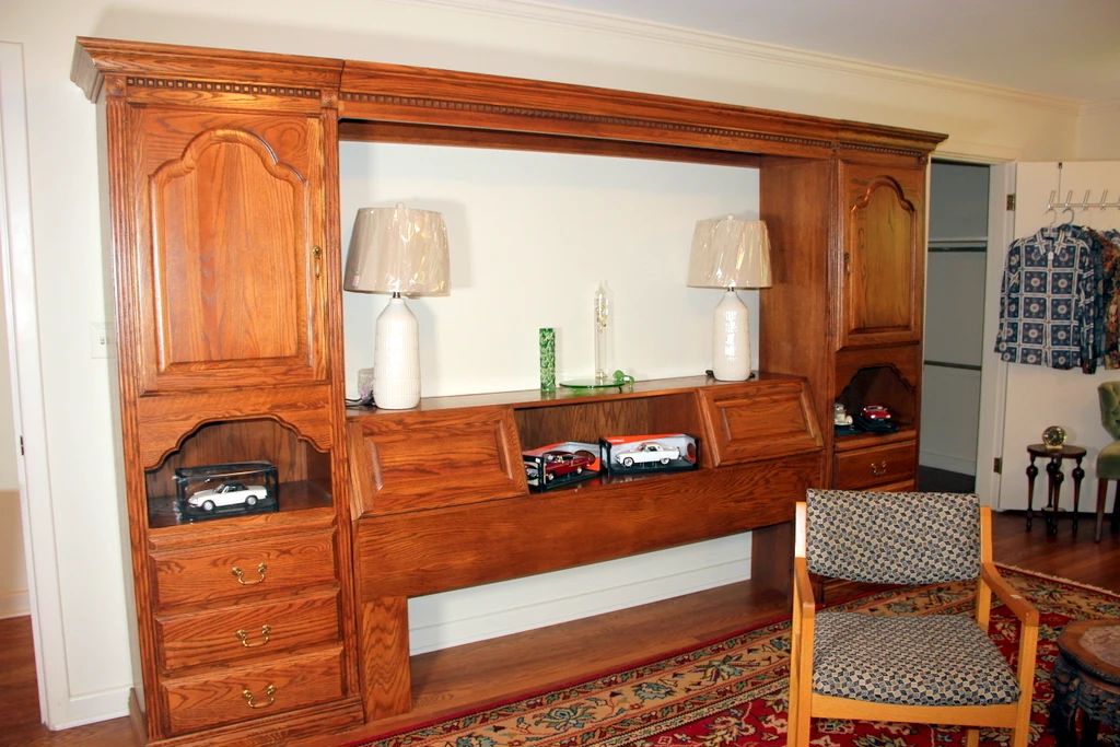 Magnificent 5 Piece Custom Made Oak Bedroom Set