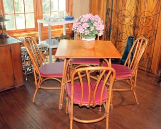 Table with 4 Bentwood Chairs