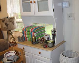 inexpensive kitchen hutch