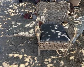 1040 Wicker Rattan Patio Chair and Table