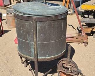1672 Antique Washing Machine and Enterprise MFG Press