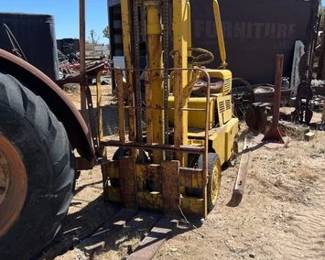 80 Clark Forklift