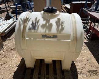 1030 Snyder Industries 230 Gal Plastic Storage Tank