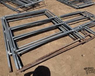 5008 Round Pen Gate Panels