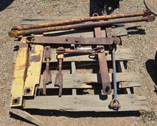 1622 Tractor Implement Bars and Parts
