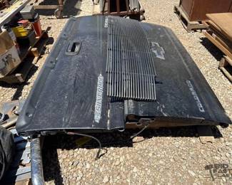 1060 3 Truck Tailgates and 1 Grille