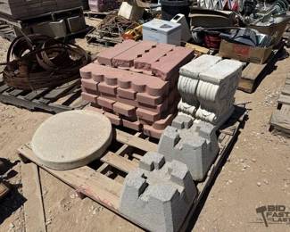 2442 Pallet Of Bricks and Stone Pieces