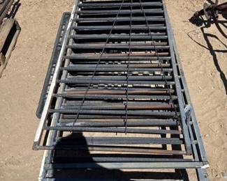 3130 Metal Fencing