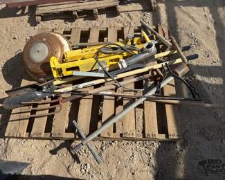 2338 Yard Tools and Light Fixture