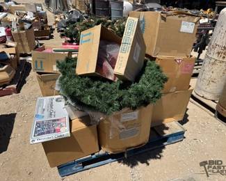 2294 Pallet of Christmas Decor