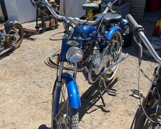 35 Whizzer Motorbike