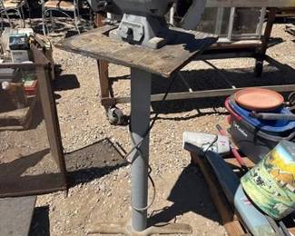 1096 Bench Grinder on Stand