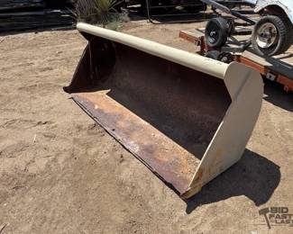 5042 6Ft Ford Tractor Bucket