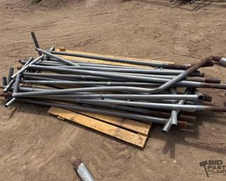 5028 Pallet of Roof Legs