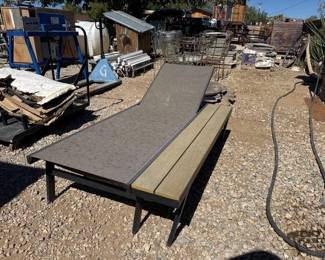 1010 Outdoor Lounge Chair