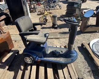 1134 Golden Mobility Scooter with Charger