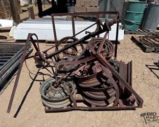 3128 Pallet of Wheel and Car Part