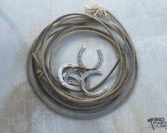 1532 Rope and Horse Shoes